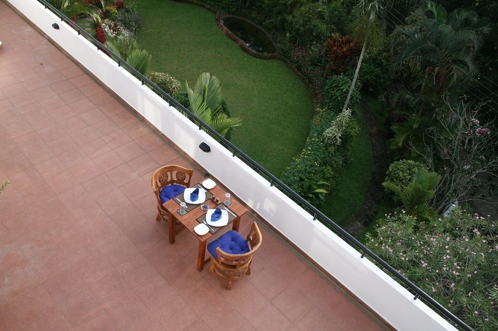 Mowbrey House Hotel Kandy Exterior photo